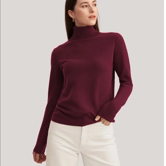 100% cashmere turtleneck sweater in maroon/burgundy - Picture 1 of 3